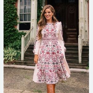 NWT Gal Meets Glam- Size 4, Cream and Red Floral Long Sleeve Dress